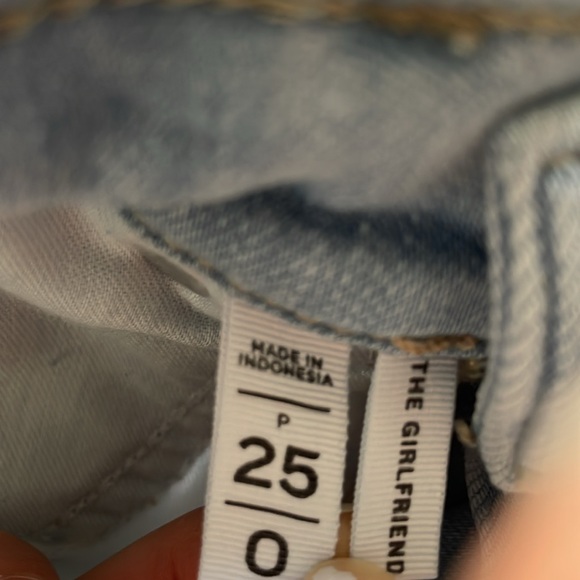 LOFT Petite Light Wash Girlfriend Distressed Denim - Size 0P - Picture 8 of 9